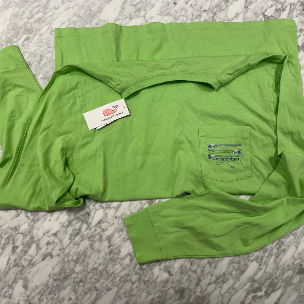 NWT men’s Vineyard Vines LS tshirt